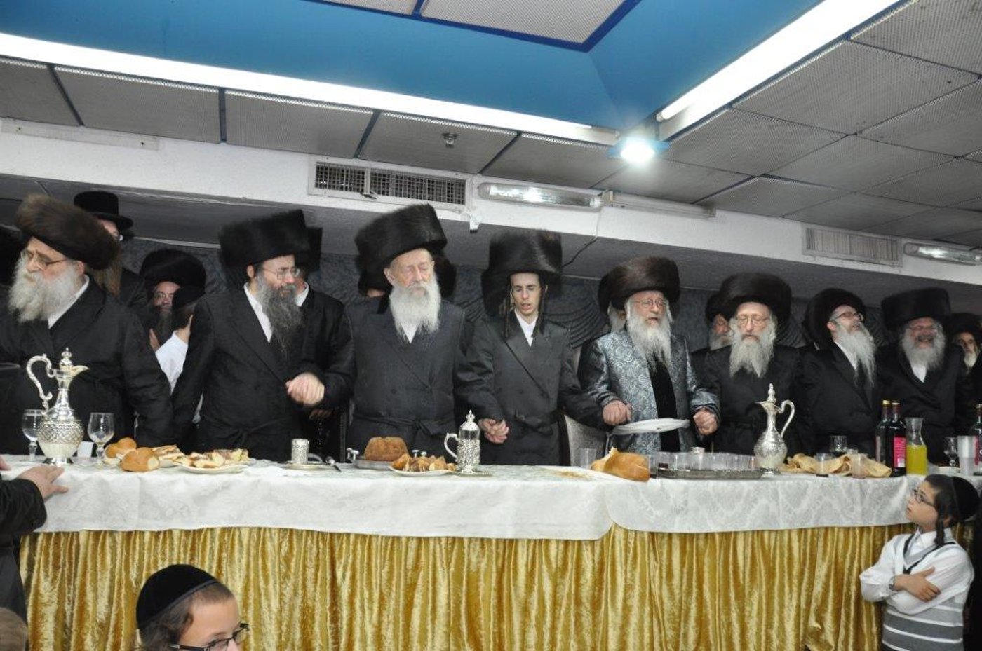 שמחת נישואי נכדת הגר"ח וואזנר עם נכד הרביח מנדבורנה חיפה • גלריה