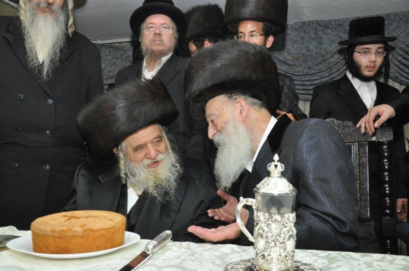 שמחת נישואי נכדת הגר"ח וואזנר עם נכד הרביח מנדבורנה חיפה • גלריה