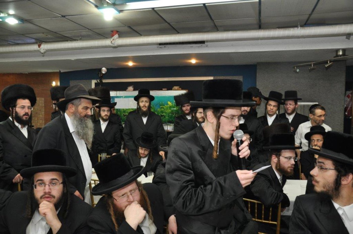 שמחת נישואי נכדת הגר"ח וואזנר עם נכד הרביח מנדבורנה חיפה • גלריה