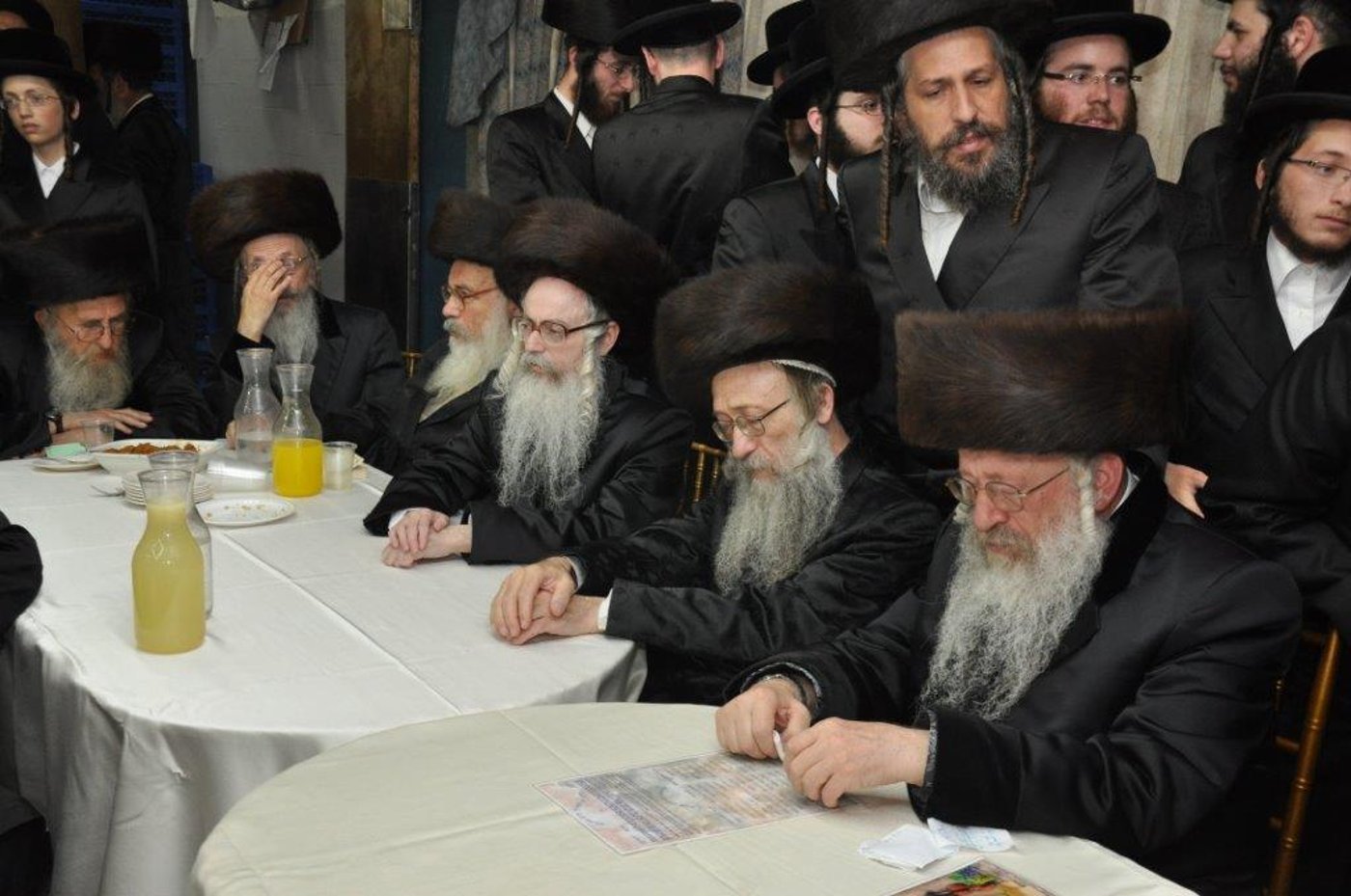 שמחת נישואי נכדת הגר"ח וואזנר עם נכד הרביח מנדבורנה חיפה • גלריה
