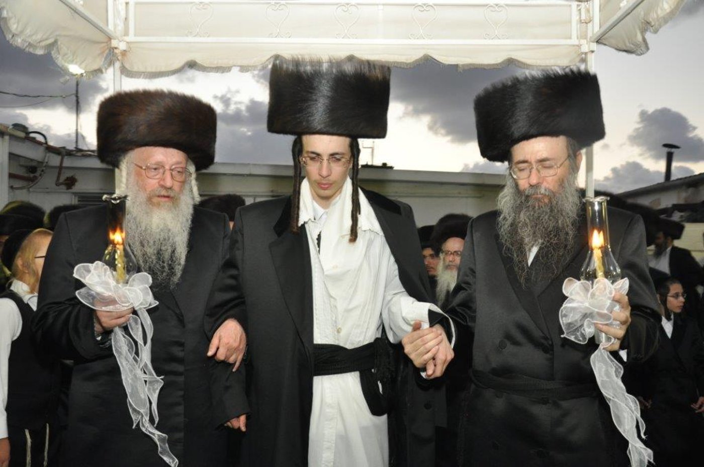 שמחת נישואי נכדת הגר"ח וואזנר עם נכד הרביח מנדבורנה חיפה • גלריה
