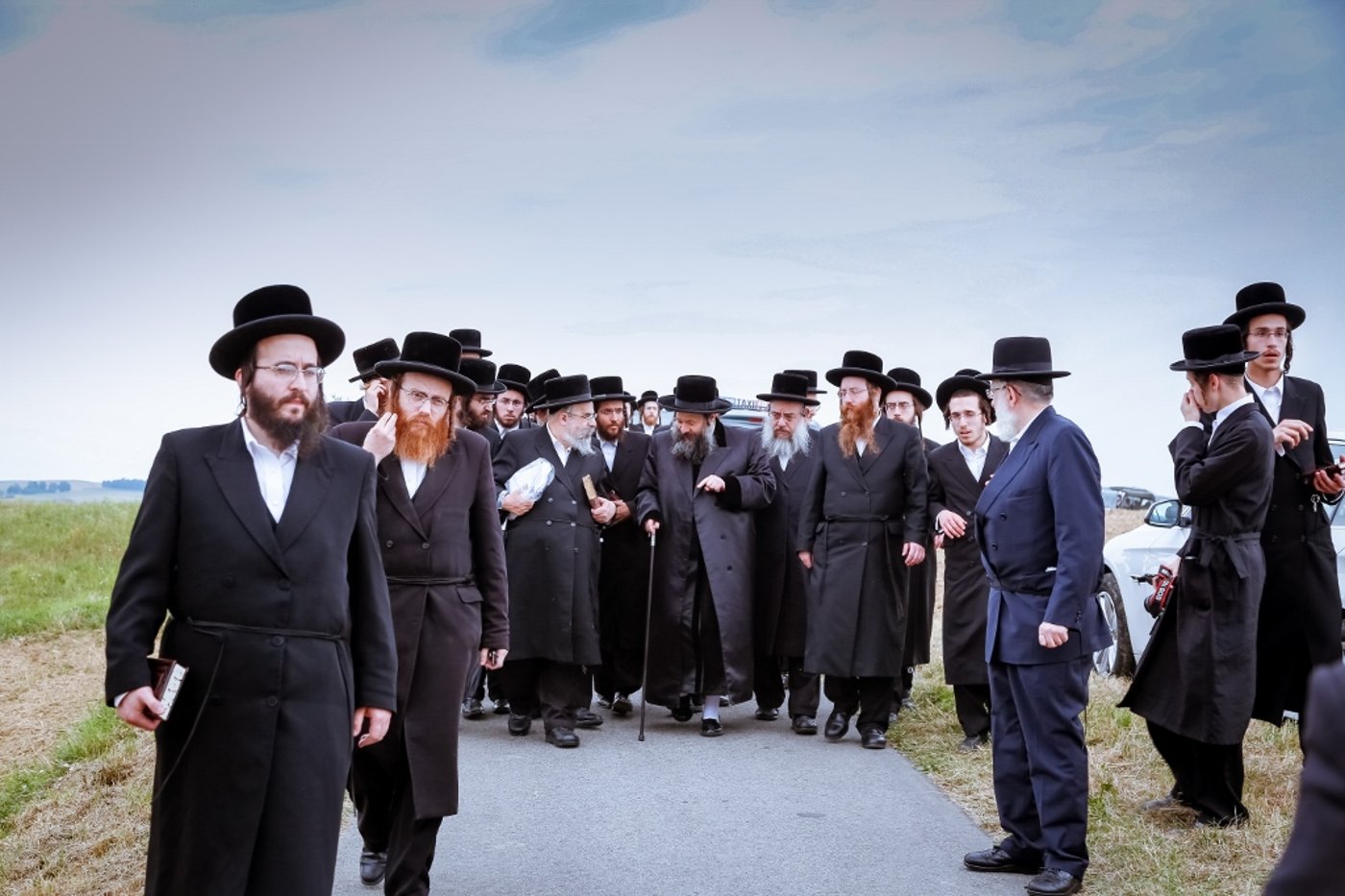 לרגל החתונה: מסע הרבי מבאבוב 45 לפולין