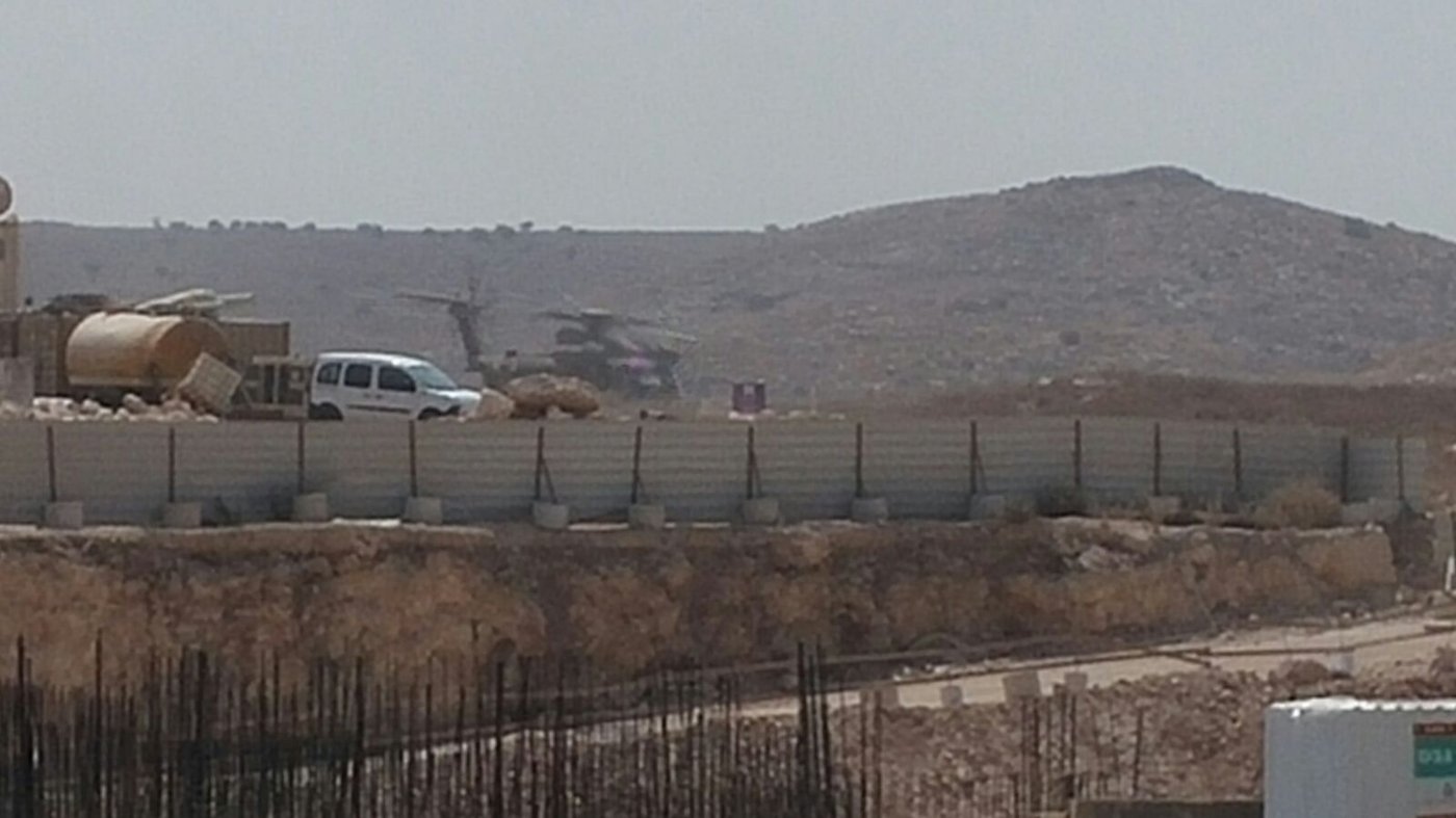 מפעיל עגורן איבד את הכרתו בגובה 65 מטרים וחולץ • צפו