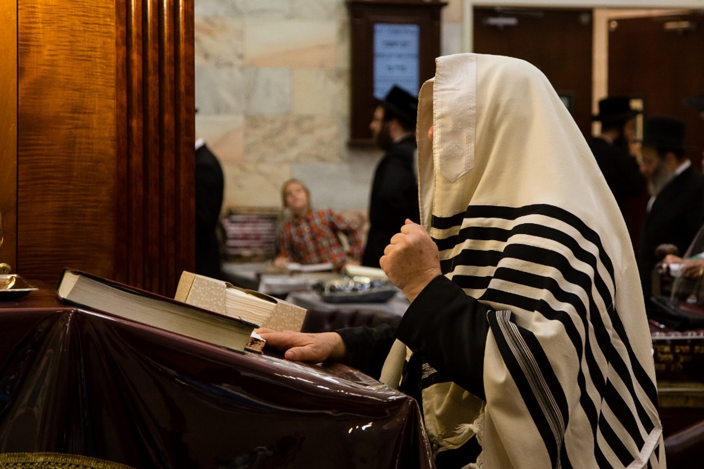 גלריה: סליחות אצל אדמו"רי ורבני בורו פארק