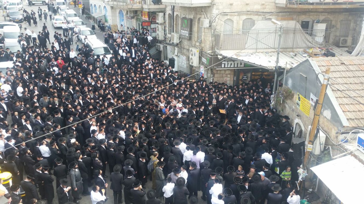 "שעייה, תעלה למעלה אל כיסא הכבוד ותגיד לקב"ה די"