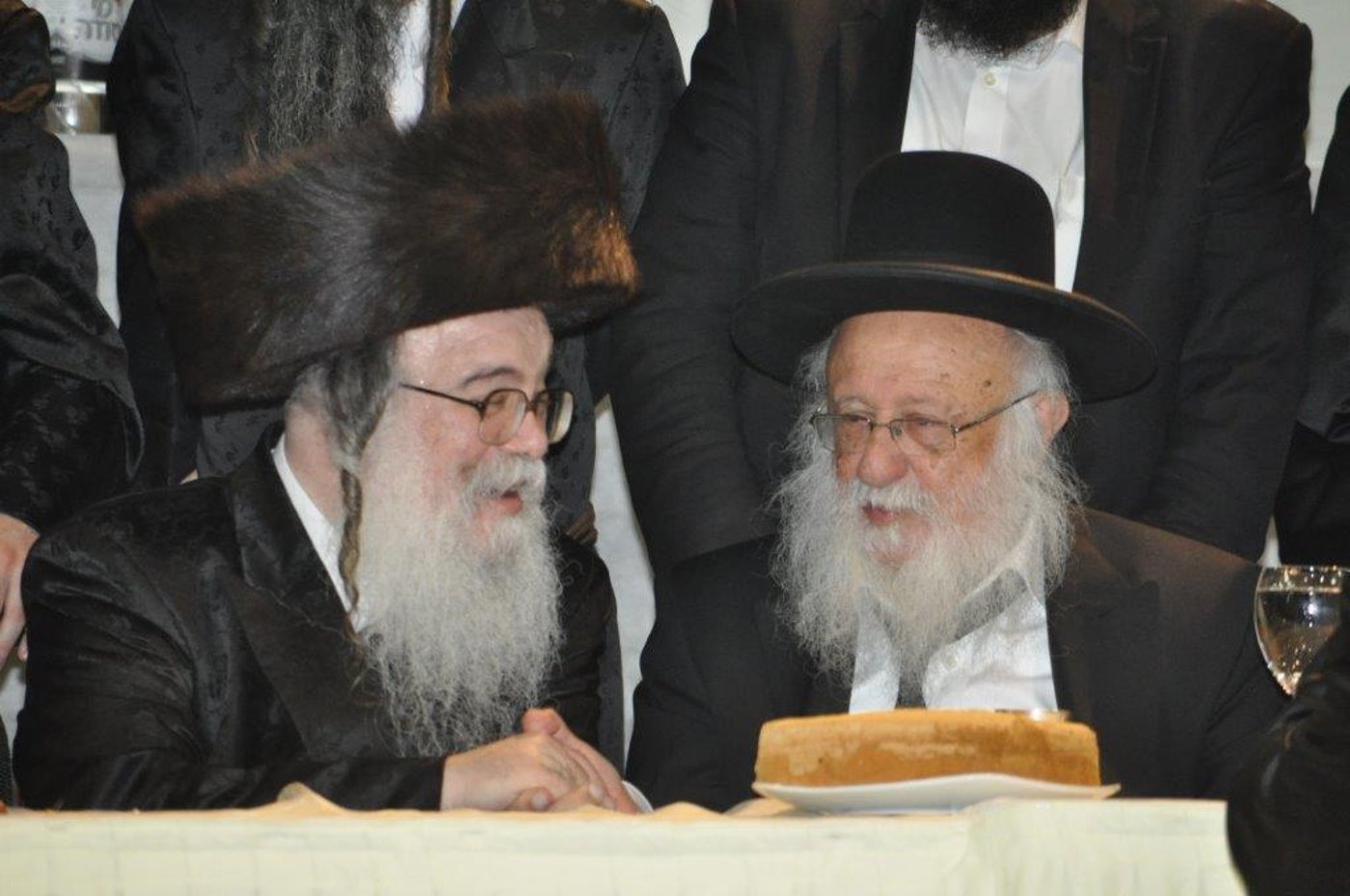 שמחת החתונה בחצרות דארג ומעליץ-ראדושיץ • גלריה