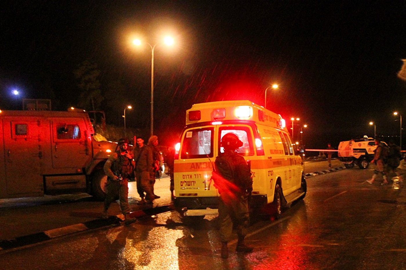 פיגוע בגוש עציון: חייל נפצע באורח בינוני, שני מחבלים חוסלו