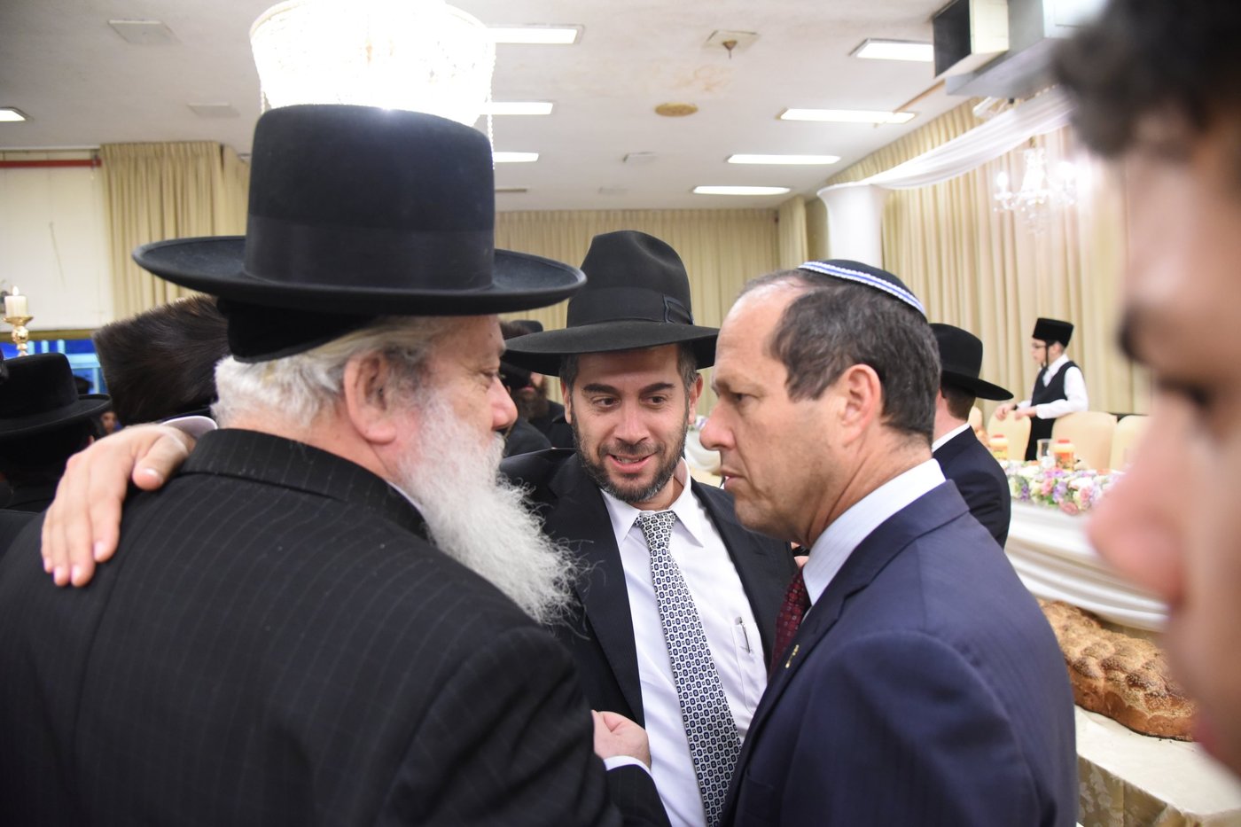 גלריה: חתונת בתו של הרב מרדכי בריסק