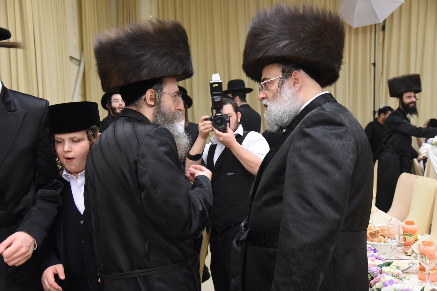 גלריה: חתונת בתו של הרב מרדכי בריסק