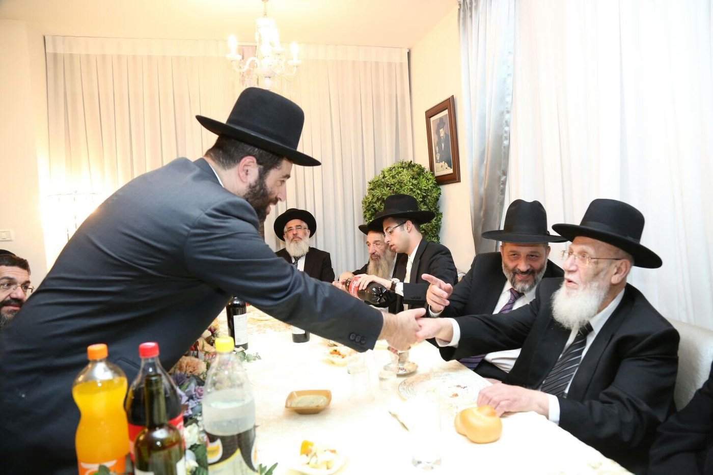 שמחת שבע ברכות לנכדת נשיא המועצת הגר"ש כהן. צפו
