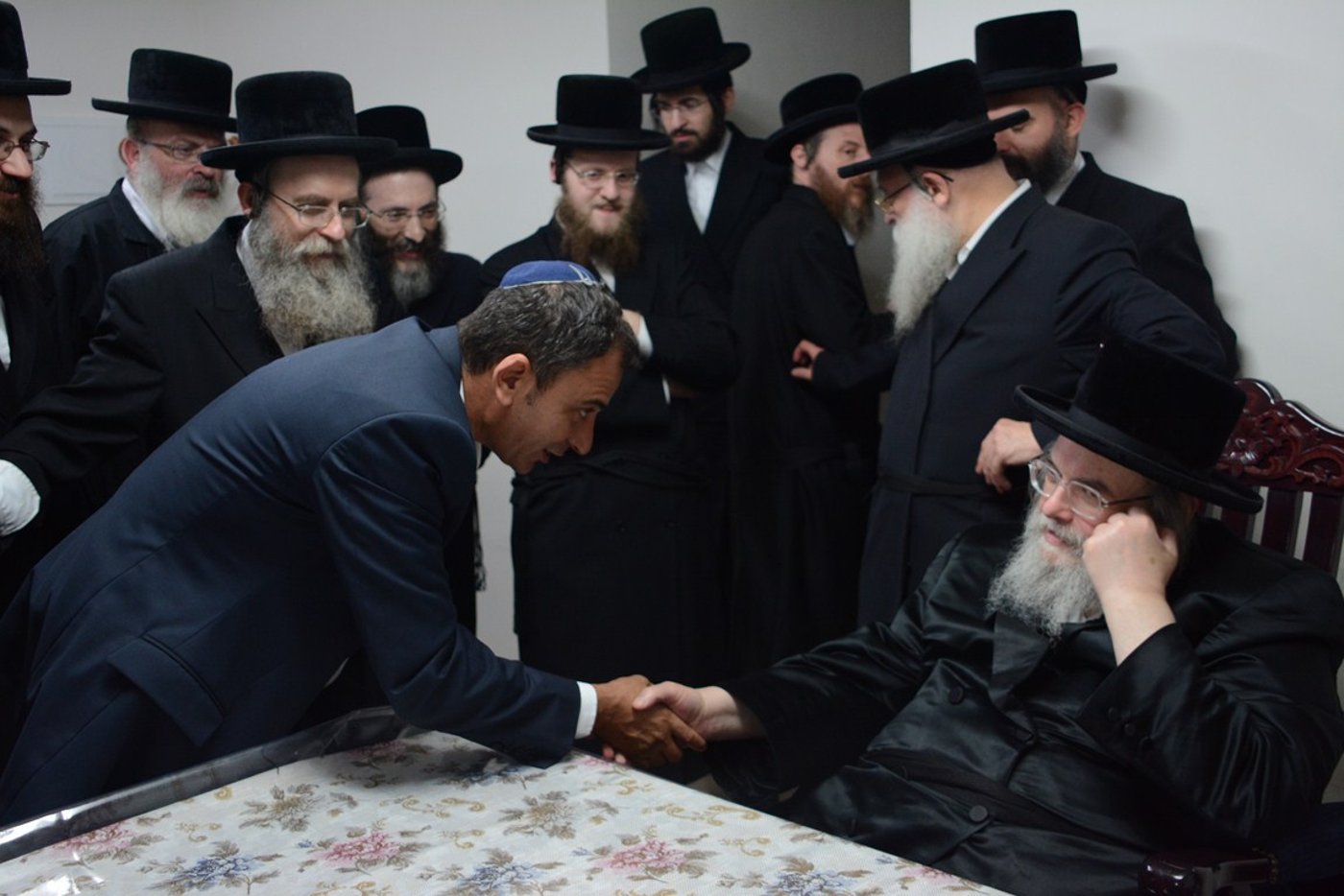 האדמו"ר מבעלזא בציון אביו: "שייכנעו כולם לפני בני ישראל" • תיעוד