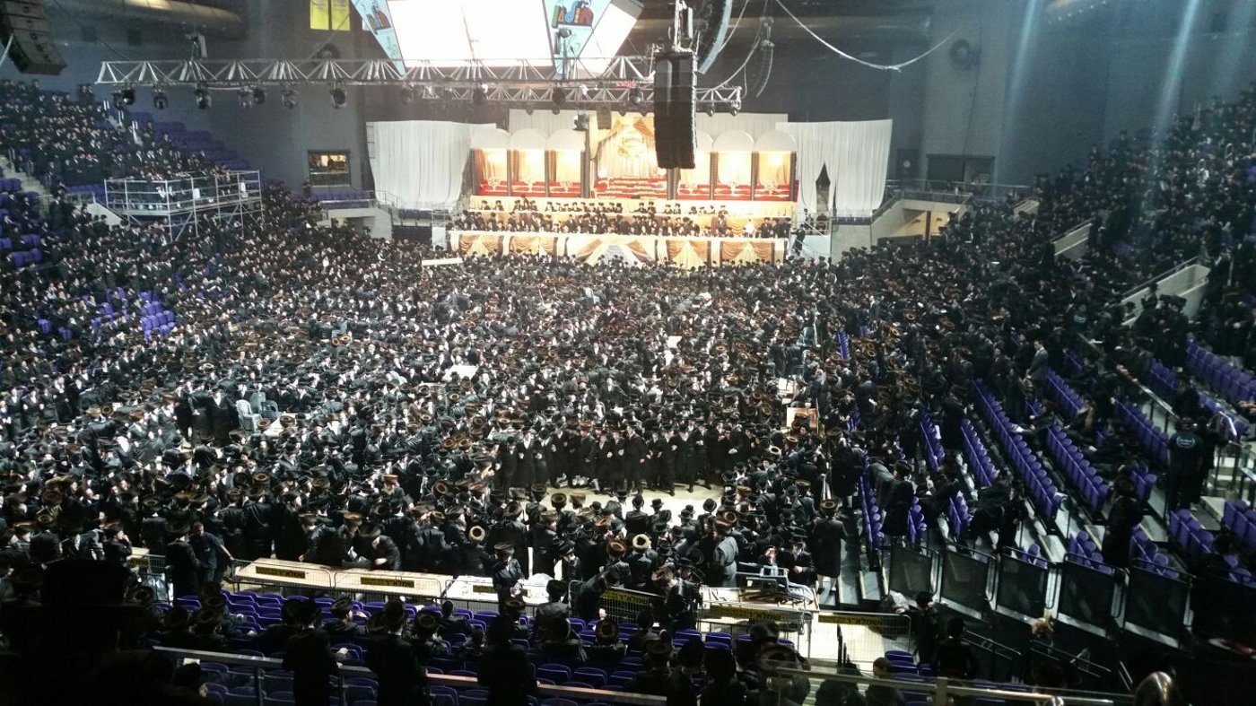 הריקודים, השמחה והמצווה טאנץ בחתונת נכדת האדמו"ר • צפו