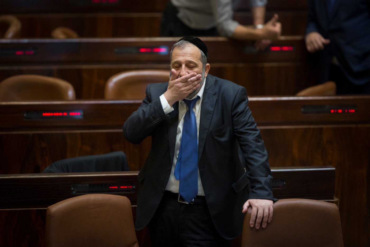 הצבעות, עייפות וצעקות • כך נראתה ההצבעה בכנסת על חוק התקציב