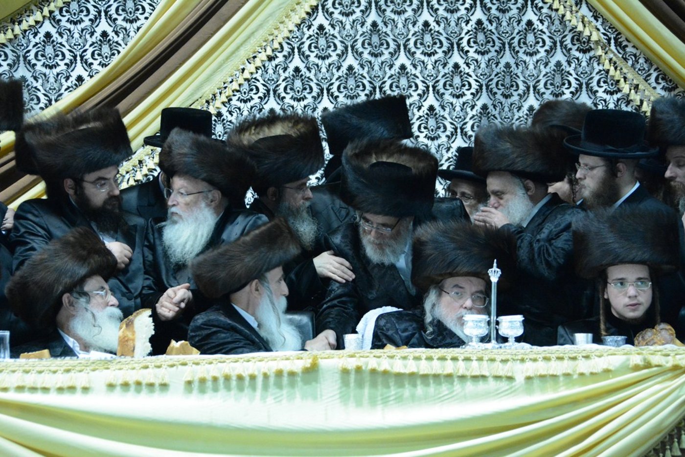 גלריה: השתתפות הרבי מבעלזא בשמחת בית מכנובקא