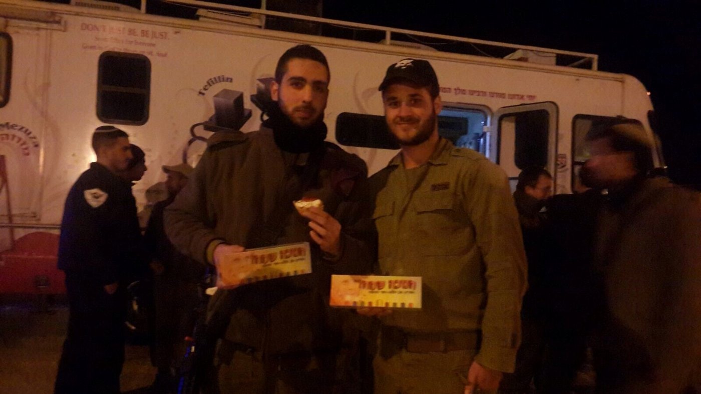 הטנקים של חב"ד יצאו למבצע חנוכה בירושלים