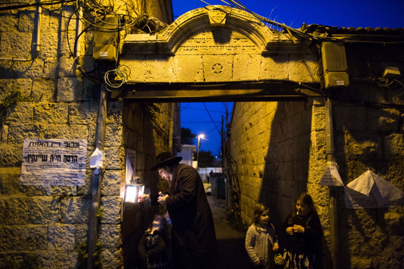 הדלקת הנר השמיני של מאה שערים • תמונות