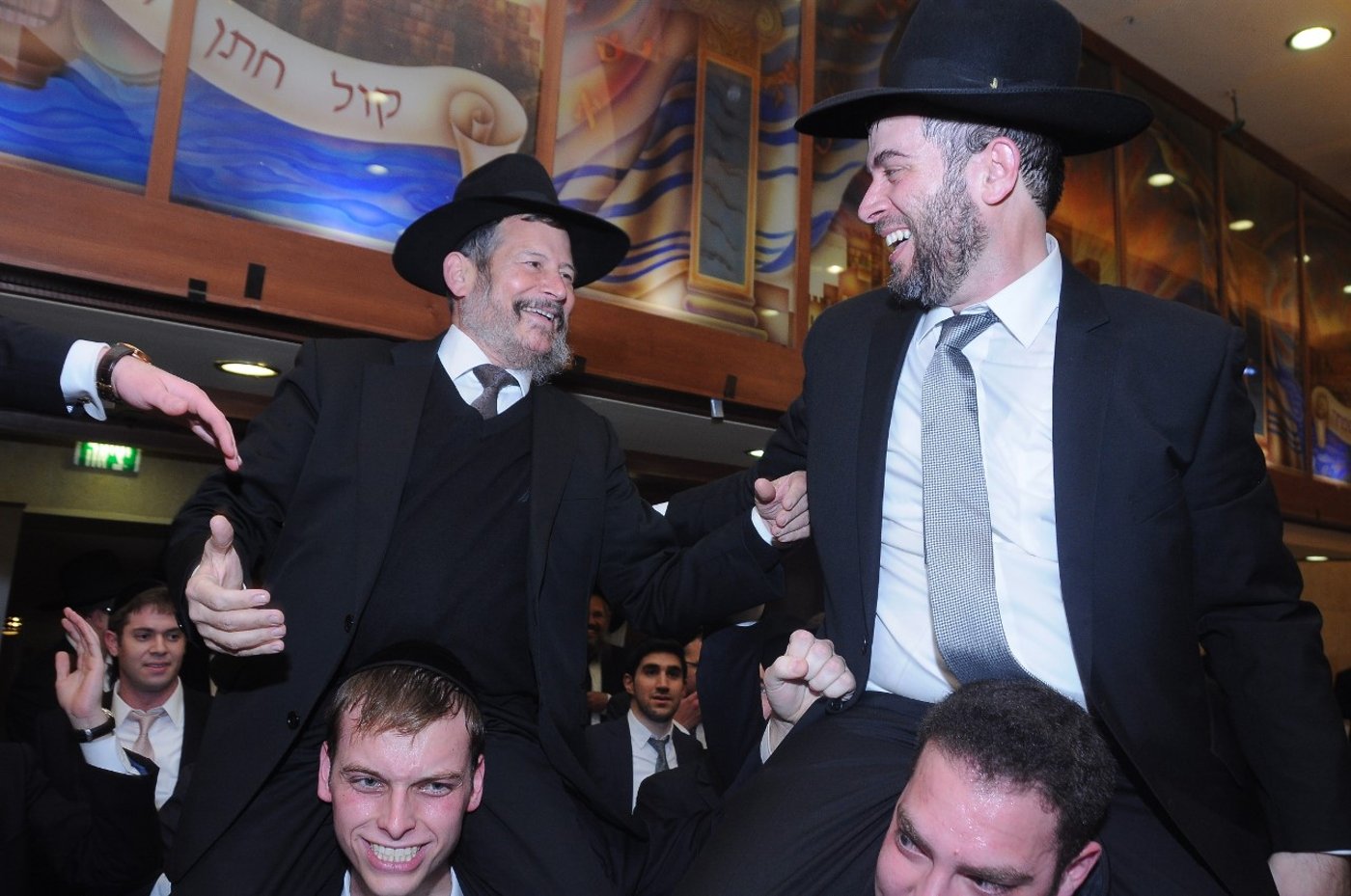 כל המי ומי בחתונת בתו של ישראל קלרמן. צפו