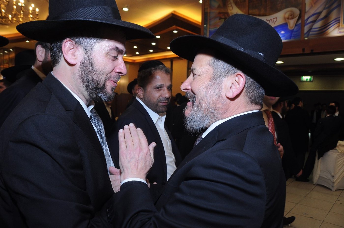 כל המי ומי בחתונת בתו של ישראל קלרמן. צפו