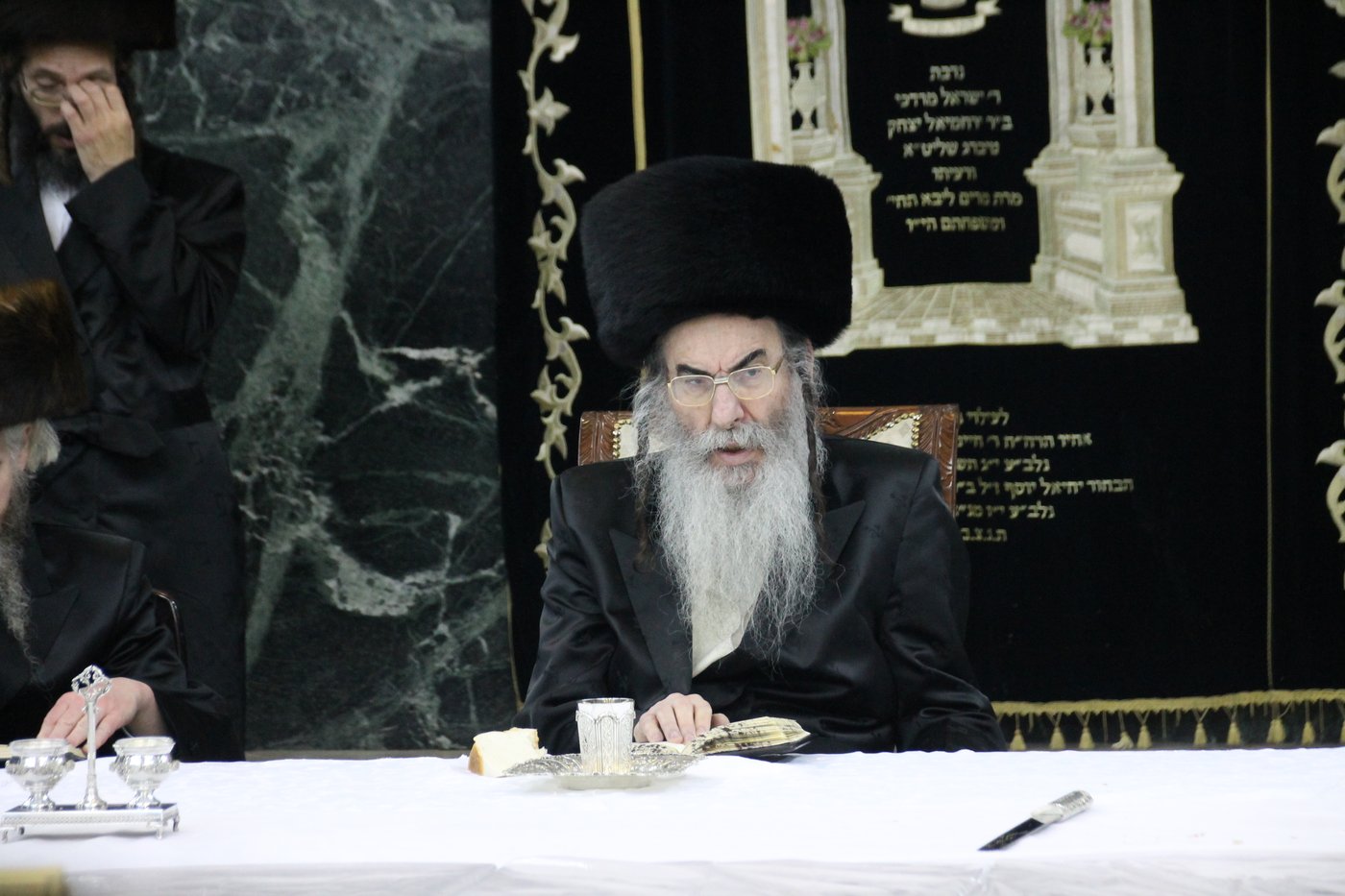 הרבי מאלכסנדר ערך טיש יארצייט • גלריה