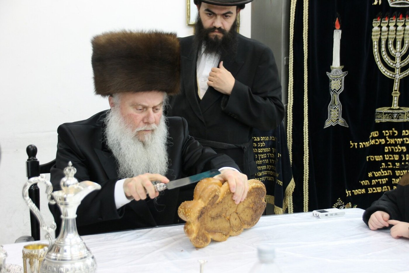 טיש ט"ו בשבט בחצרות האדמו"רים • גלריה