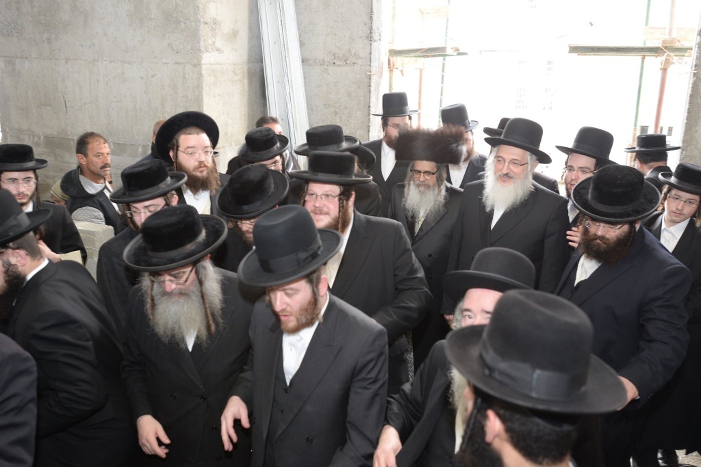 ברית, ריקודים וסעודה: צפו במסע של סאטמר