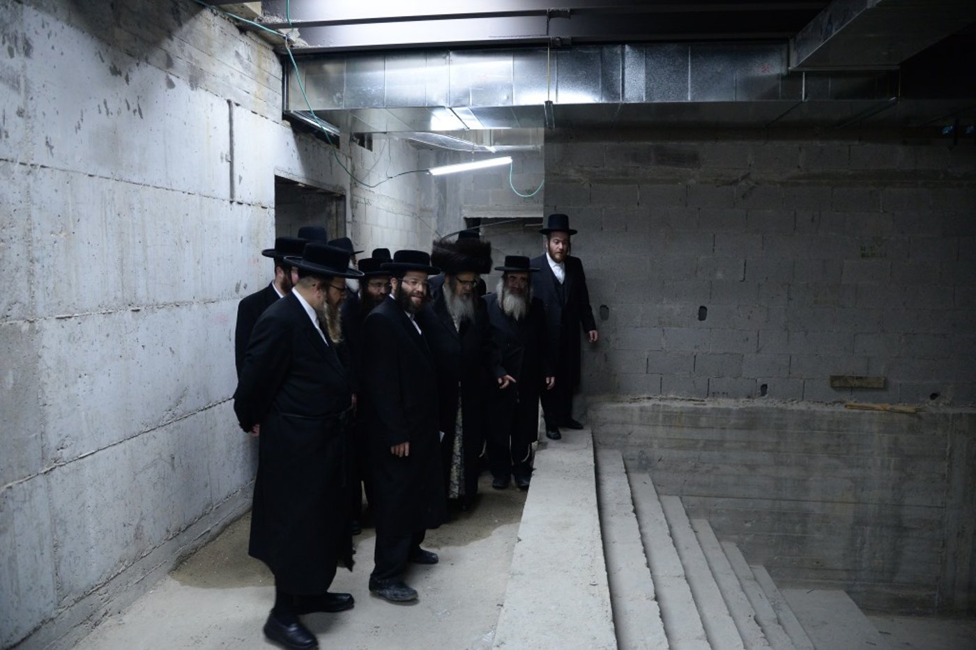 ברית, ריקודים וסעודה: צפו במסע של סאטמר