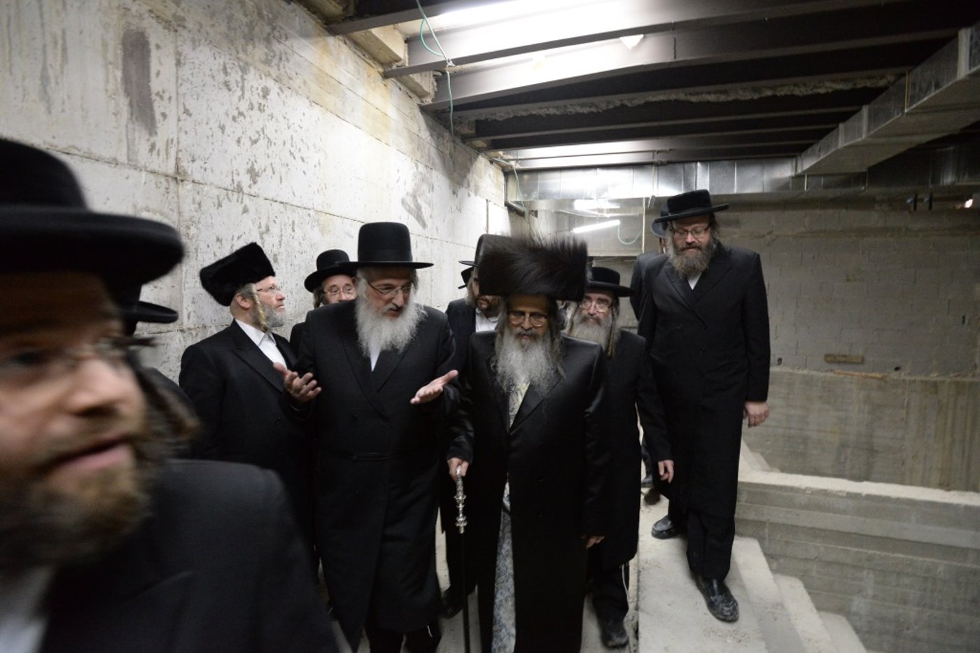 ברית, ריקודים וסעודה: צפו במסע של סאטמר
