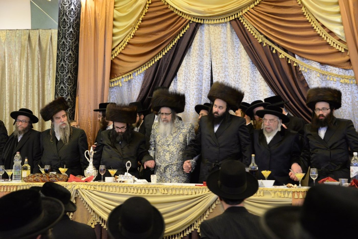 ברית, ריקודים וסעודה: צפו במסע של סאטמר