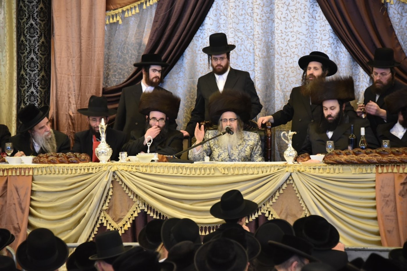 ברית, ריקודים וסעודה: צפו במסע של סאטמר