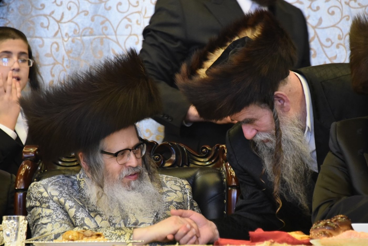 ברית, ריקודים וסעודה: צפו במסע של סאטמר