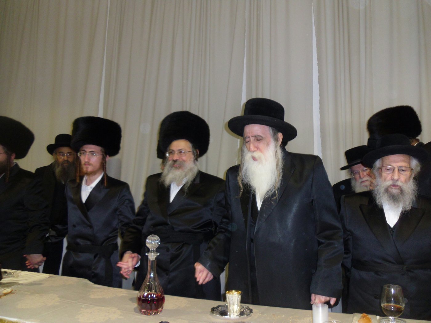 צפו בגלריה: הרבי מטאלנא חיתן את נכדו