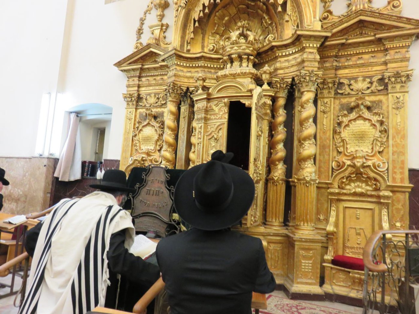 קבלת הבשורה בישיבת פוניבז', הערב