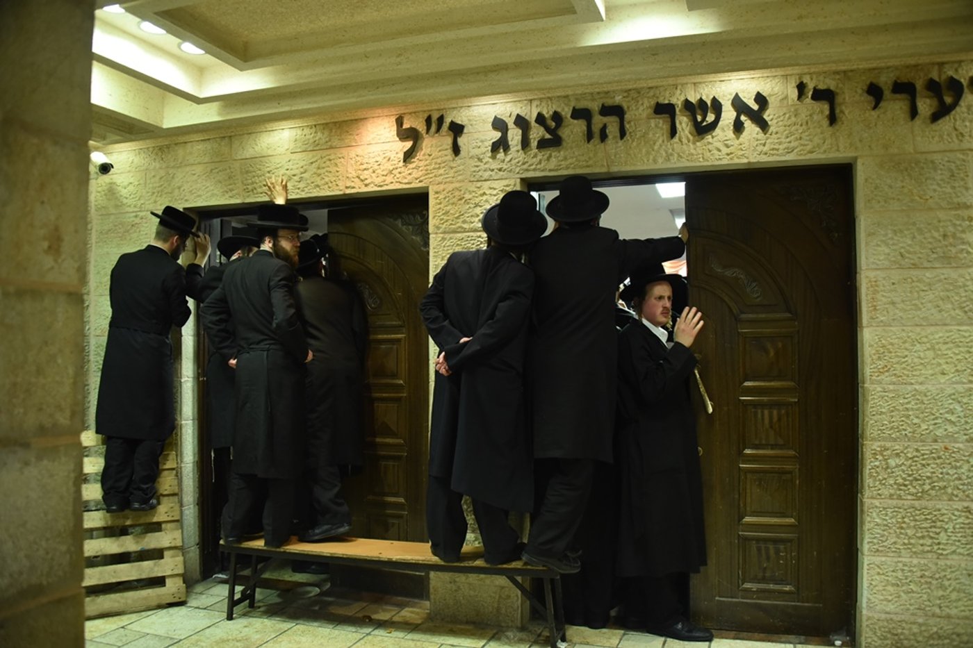 צפו בגלריה: שמחת בר המצווה לנכד האדמו"רים