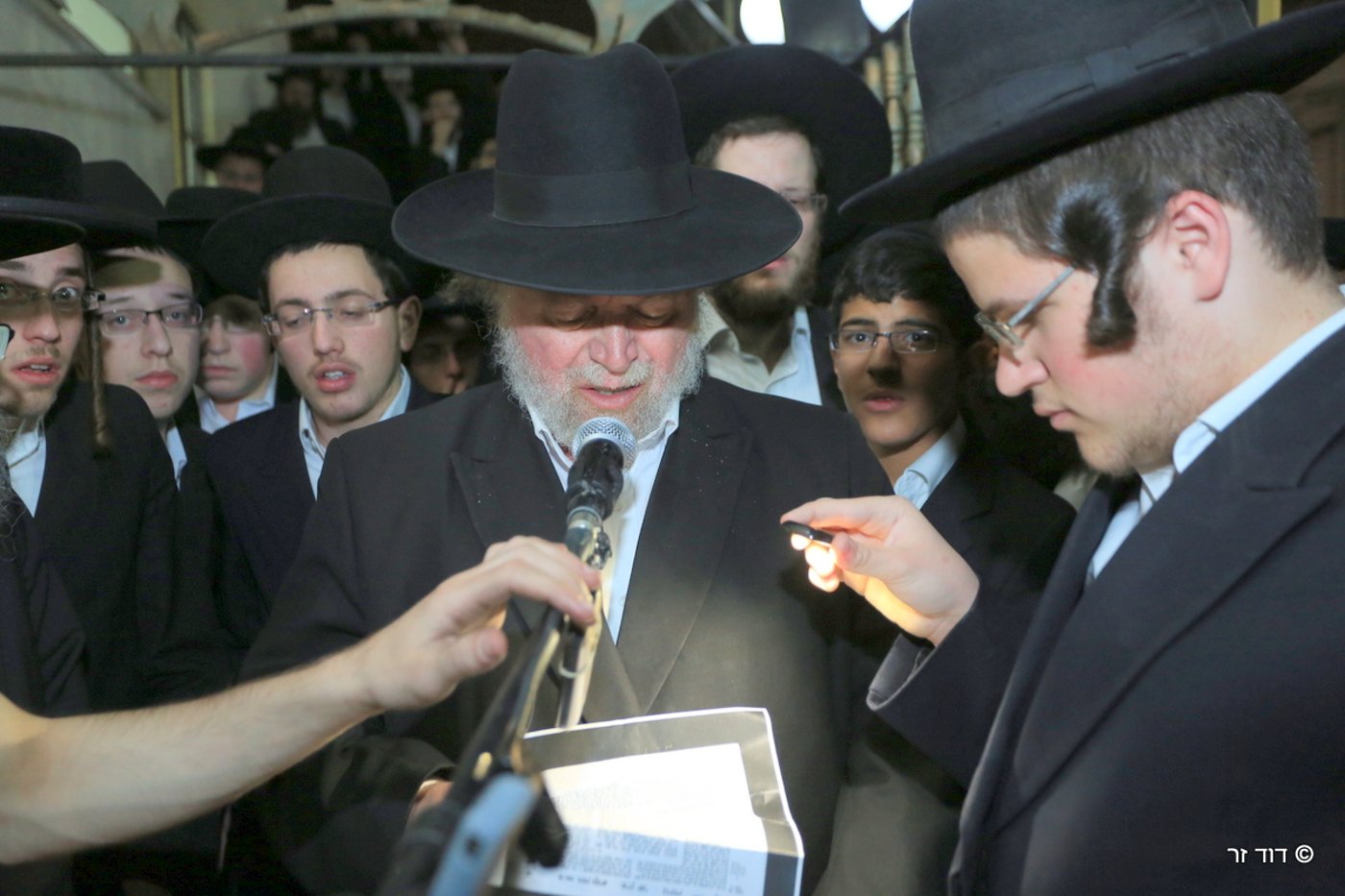 תיעוד דומע: הלוויית הרב ישראל גריינמן ז"ל