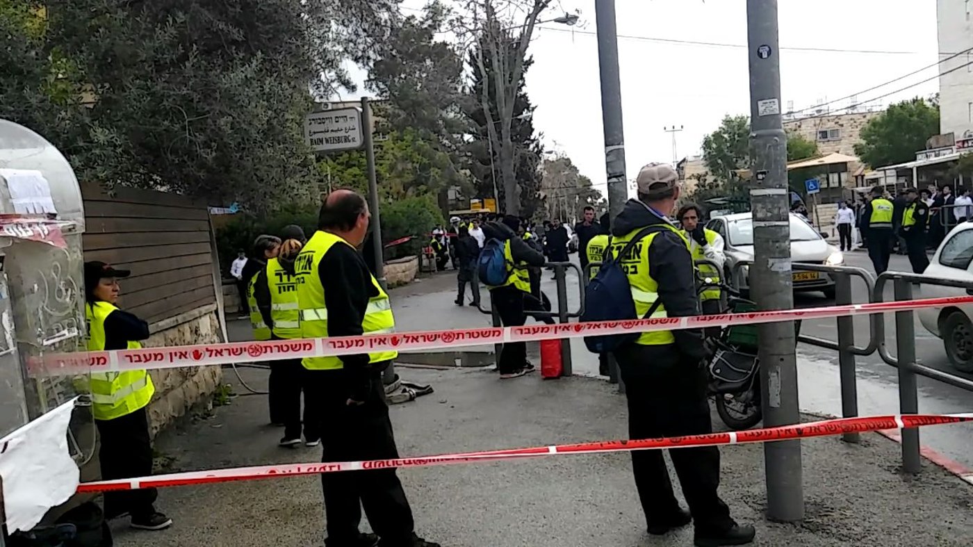 לקראת הריסה: מאות שוטרים ופקחים מפנים את הישיבה • תיעוד