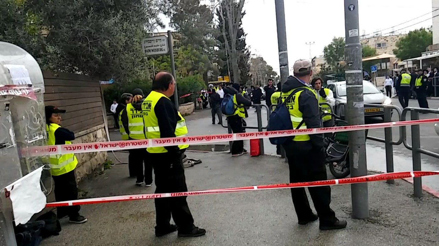 לקראת הריסה: מאות שוטרים ופקחים מפנים את הישיבה • תיעוד
