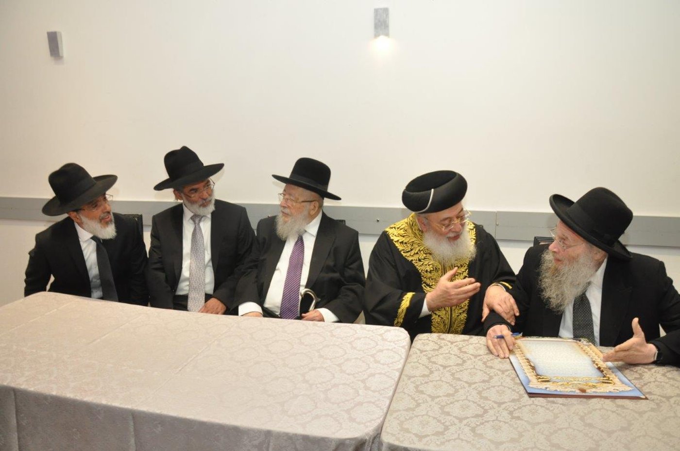 שמחת חתונת נכדת הראשל"צ ורבה של ירושלים הגר"ש עמאר