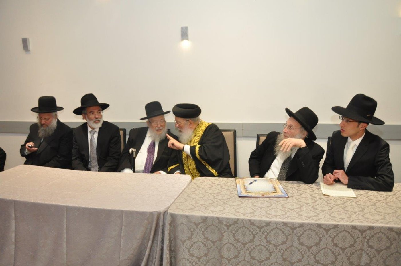 שמחת חתונת נכדת הראשל"צ ורבה של ירושלים הגר"ש עמאר
