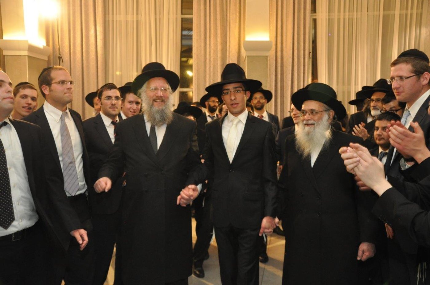 שמחת חתונת נכדת הראשל"צ ורבה של ירושלים הגר"ש עמאר