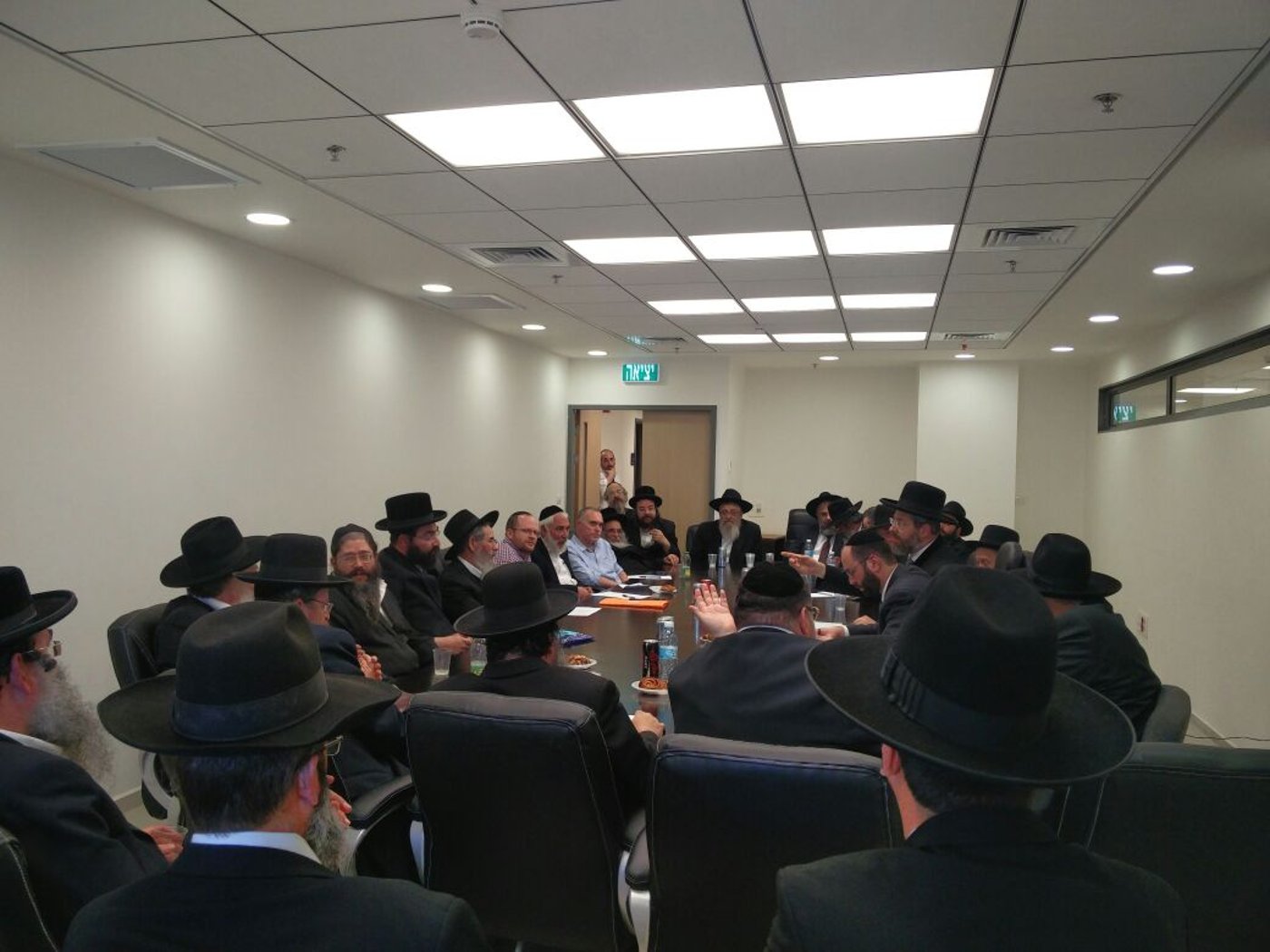 ראשי הבד"צים נועדו עם הוועדה של הרבנות