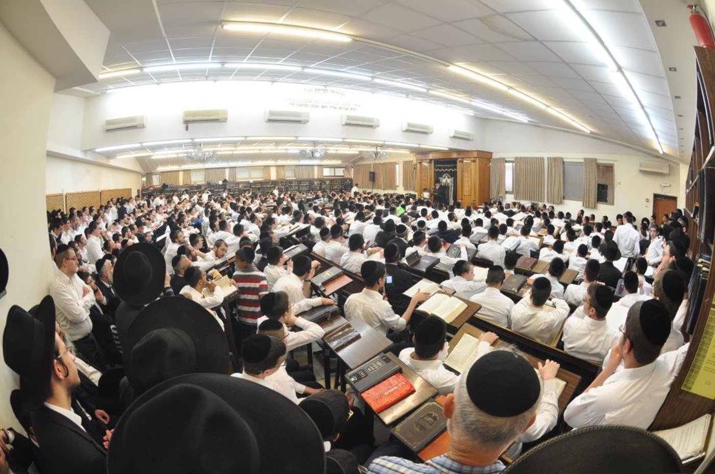 הגרב"מ אזרחי ריתק את תלמידי בין הזמנים