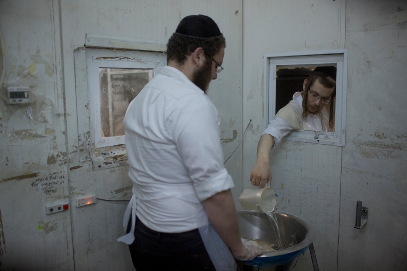 גם באשדוד אופים מצות • צפו בתמונות