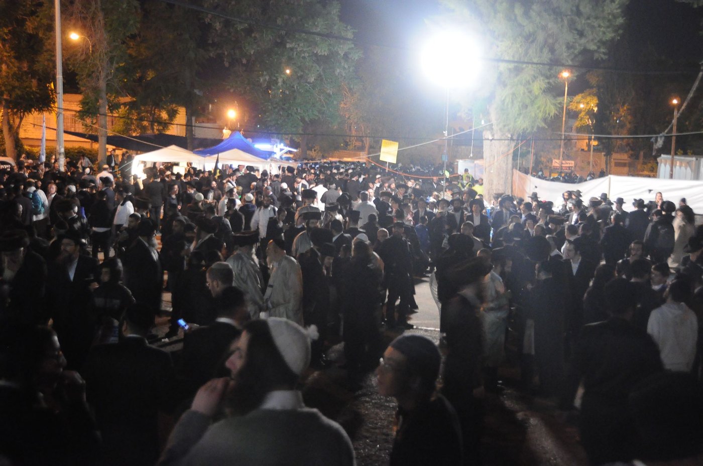תיעוד: אלפים בעצרת התפילה של הרב אליעזר ברלנד
