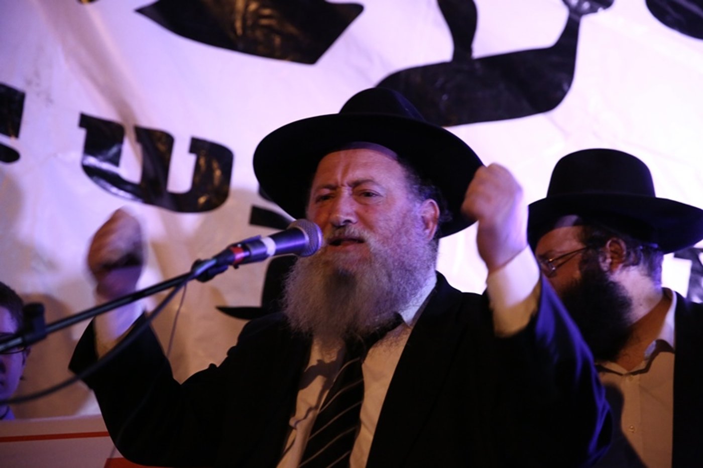 תיעוד: הפגנה מול תא המעצר של העריק מאילת