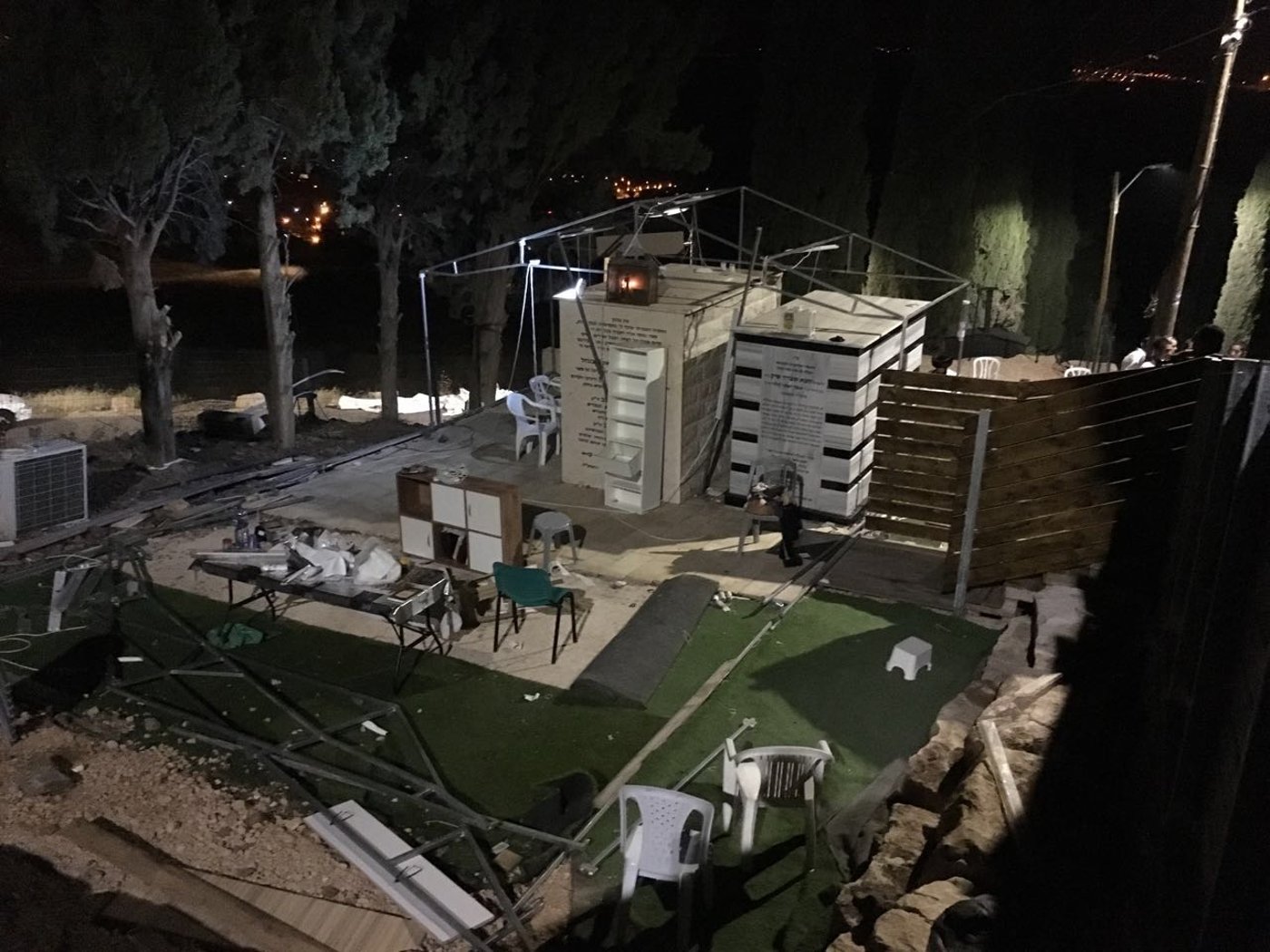אוהל ציון המוהרא"ש שיק זצ"ל פורק, המשטרה הוזעקה