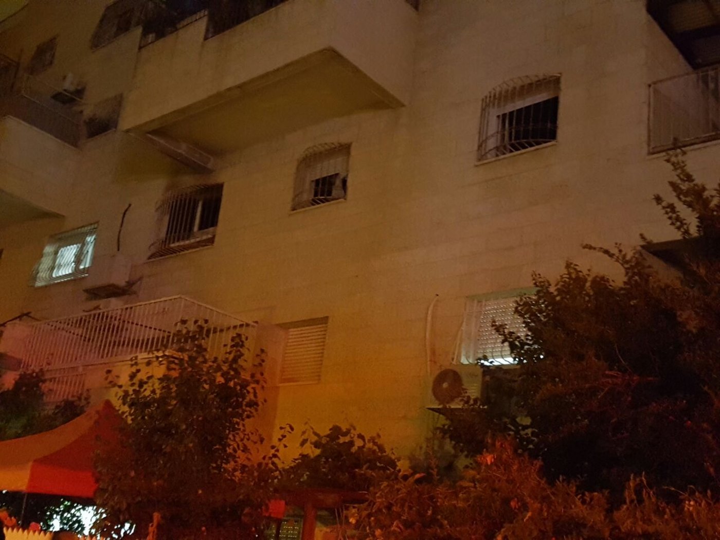שריפה לילית בהר נוף: משפחה שלימה פונתה לבית החולים