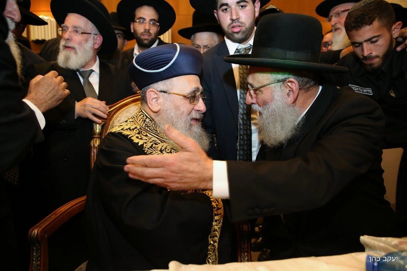 מפגן הכוח של הראשון לציון הגר"י יוסף. צפו