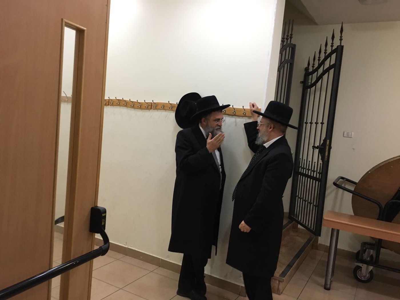 הדיינים חגגו שבע ברכות לראשון לציון הגר"י יוסף • תיעוד