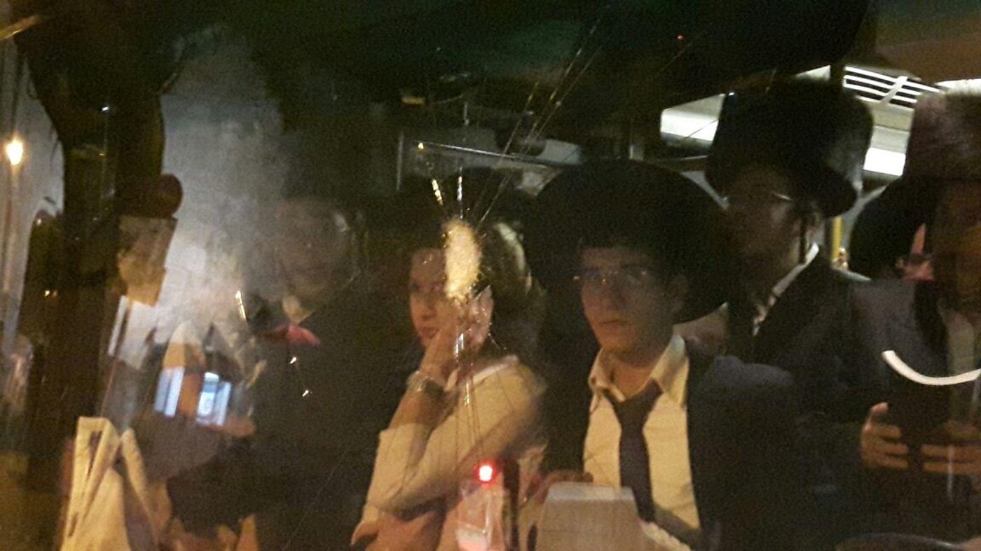 בדרך לכותל המערבי: 3 נפצעו מיידוי אבנים