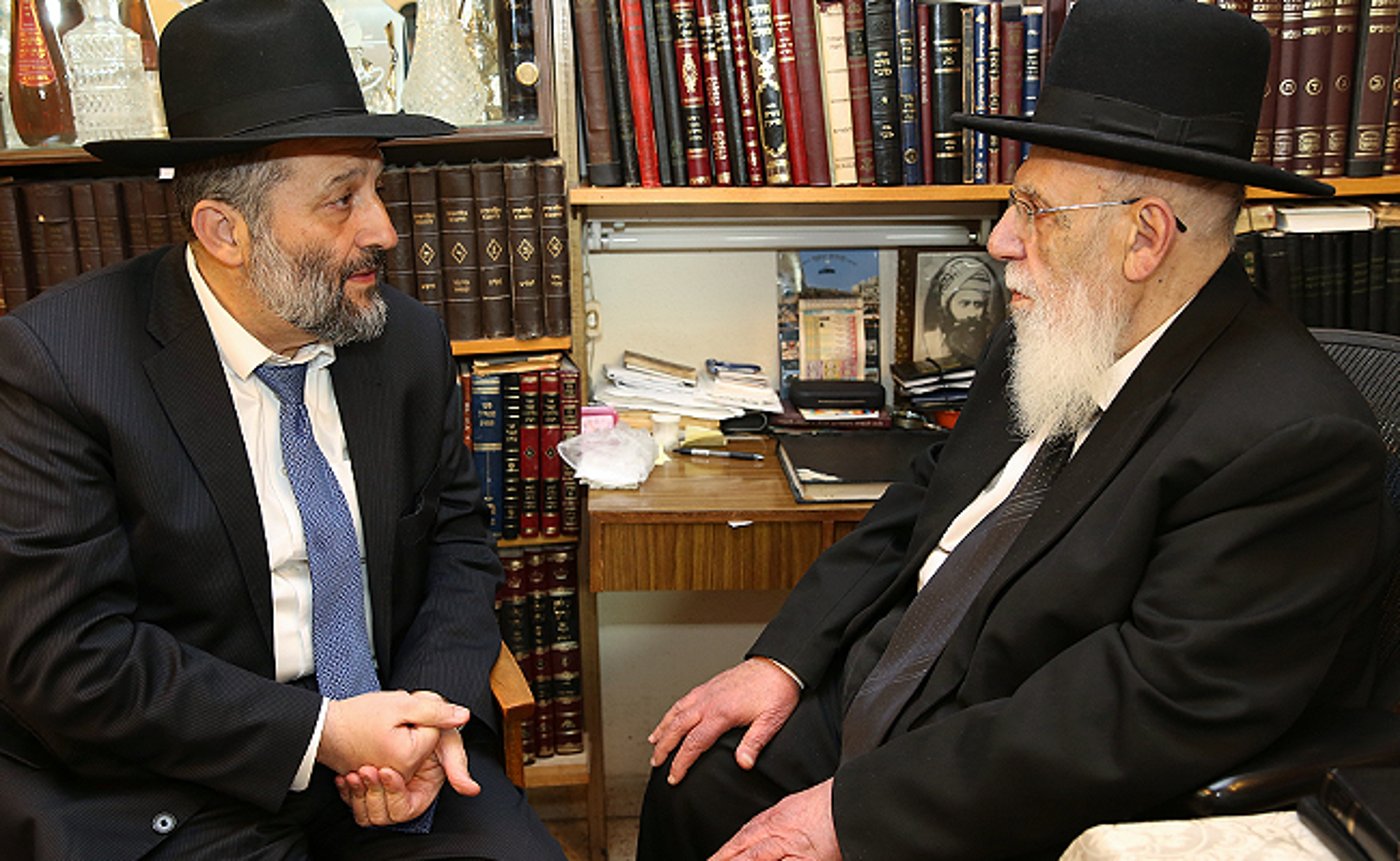 אריה דרעי בבית נשיא המועצת הגר"ש כהן